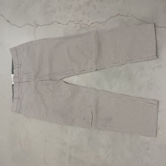 Paige - Picture 2 of 4